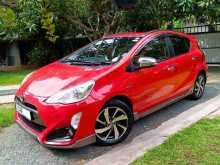 https://riyasewana.com/uploads/toyota-aqua-x-161658184432.jpg