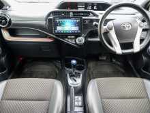 https://riyasewana.com/uploads/toyota-aqua-x-19112312996.jpg