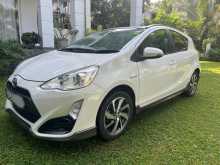 https://riyasewana.com/uploads/toyota-aqua-x-191848322.jpg