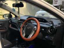 https://riyasewana.com/uploads/toyota-aqua-x-2015-1010074712863.jpg