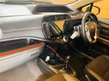 https://riyasewana.com/uploads/toyota-aqua-x-2015-10115612543.jpg