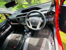 https://riyasewana.com/uploads/toyota-aqua-x-2015-1121534212644.jpg