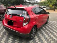 https://riyasewana.com/uploads/toyota-aqua-x-2015-119210712833.jpg