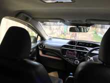 https://riyasewana.com/uploads/toyota-aqua-x-2015-219151312863.jpg