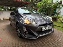 https://riyasewana.com/uploads/toyota-aqua-x-2015-2414193612684.jpg
