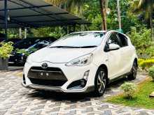 Toyota AQUA X URBAN 2015 Car