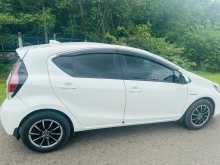 https://riyasewana.com/uploads/toyota-aqua-x-2015-311461912553.jpg
