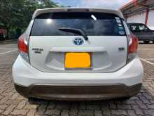https://riyasewana.com/uploads/toyota-aqua-x-2015-79405812653.jpg