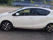 https://riyasewana.com/uploads/toyota-aqua-x-2015-918210412313.jpg