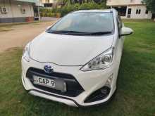 https://riyasewana.com/uploads/toyota-aqua-x-2016-138523112343.jpg
