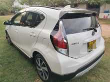 https://riyasewana.com/uploads/toyota-aqua-x-2016-138523112712.jpg