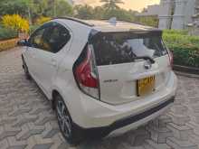 https://riyasewana.com/uploads/toyota-aqua-x-2016-78105812392.jpg