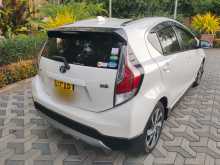 https://riyasewana.com/uploads/toyota-aqua-x-2016-78105812564.jpg