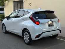 https://riyasewana.com/uploads/toyota-aqua-x-2022-517545312483.jpg