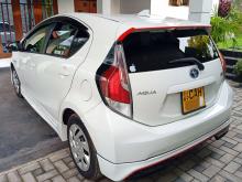https://riyasewana.com/uploads/toyota-aqua-x-20800126354.jpg