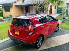 https://riyasewana.com/uploads/toyota-aqua-x-211840164773.jpg