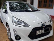 https://riyasewana.com/uploads/toyota-aqua-x-2211372724902.jpg