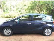 https://riyasewana.com/uploads/toyota-aqua-x-231517144552.jpg