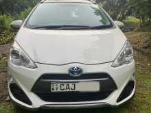 https://riyasewana.com/uploads/toyota-aqua-x-2381944293.jpg