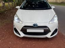 Toyota Aqua X Urban 2015 Car