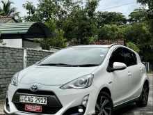 https://riyasewana.com/uploads/toyota-aqua-x-2819541822583.jpg