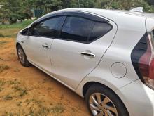 https://riyasewana.com/uploads/toyota-aqua-x-298512424783.jpg