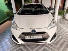 Toyota Aqua X Urban 2015 Car