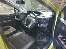 https://riyasewana.com/uploads/toyota-aqua-x-49504517413.jpg