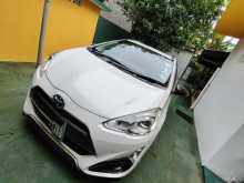 https://riyasewana.com/uploads/toyota-aqua-x-51028024403.jpg