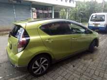 https://riyasewana.com/uploads/toyota-aqua-x-580753273.jpg