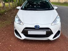 Toyota Aqua X Urban 2015 Car