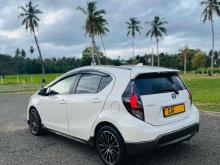 https://riyasewana.com/uploads/toyota-aqua-x-810193824502.jpg