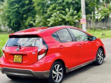 https://riyasewana.com/uploads/toyota-aqua-x-923440924311.jpg