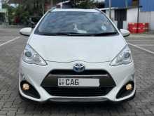 https://riyasewana.com/uploads/toyota-aqua-x-urban-10140531182.jpg