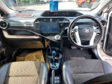 https://riyasewana.com/uploads/toyota-aqua-xurban-16123032725.jpg