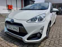 https://riyasewana.com/uploads/toyota-aqua-xurban-391841263.jpg