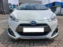Toyota AQUA X URBAN 2015 Car