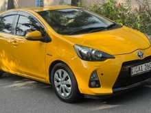 Toyota AQUQ 2013 Car