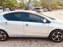 https://riyasewana.com/uploads/toyota-aquva-2012-2518484812683.jpg