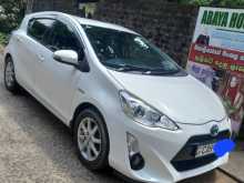 https://riyasewana.com/uploads/toyota-aqwa-2015-921233912863.jpg
