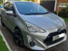 Toyota Aqua S GRADE 2015 Car