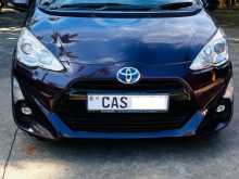 Toyota AUQA 2015 Car