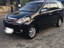 Toyota Avanza 2010 SUV