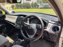 https://riyasewana.com/uploads/toyota-axio-11338406224.jpg