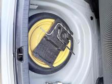 https://riyasewana.com/uploads/toyota-axio-1421300224812.jpg