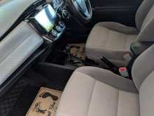 https://riyasewana.com/uploads/toyota-axio-161-19144838185.jpg