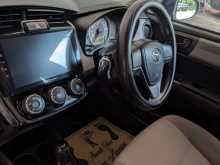 https://riyasewana.com/uploads/toyota-axio-161-19144838433.jpg