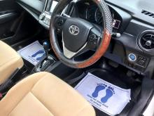 https://riyasewana.com/uploads/toyota-axio-2412154717752.jpg