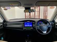 https://riyasewana.com/uploads/toyota-axio-g-10153657365.jpg