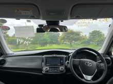 https://riyasewana.com/uploads/toyota-axio-g-12143103194.jpg